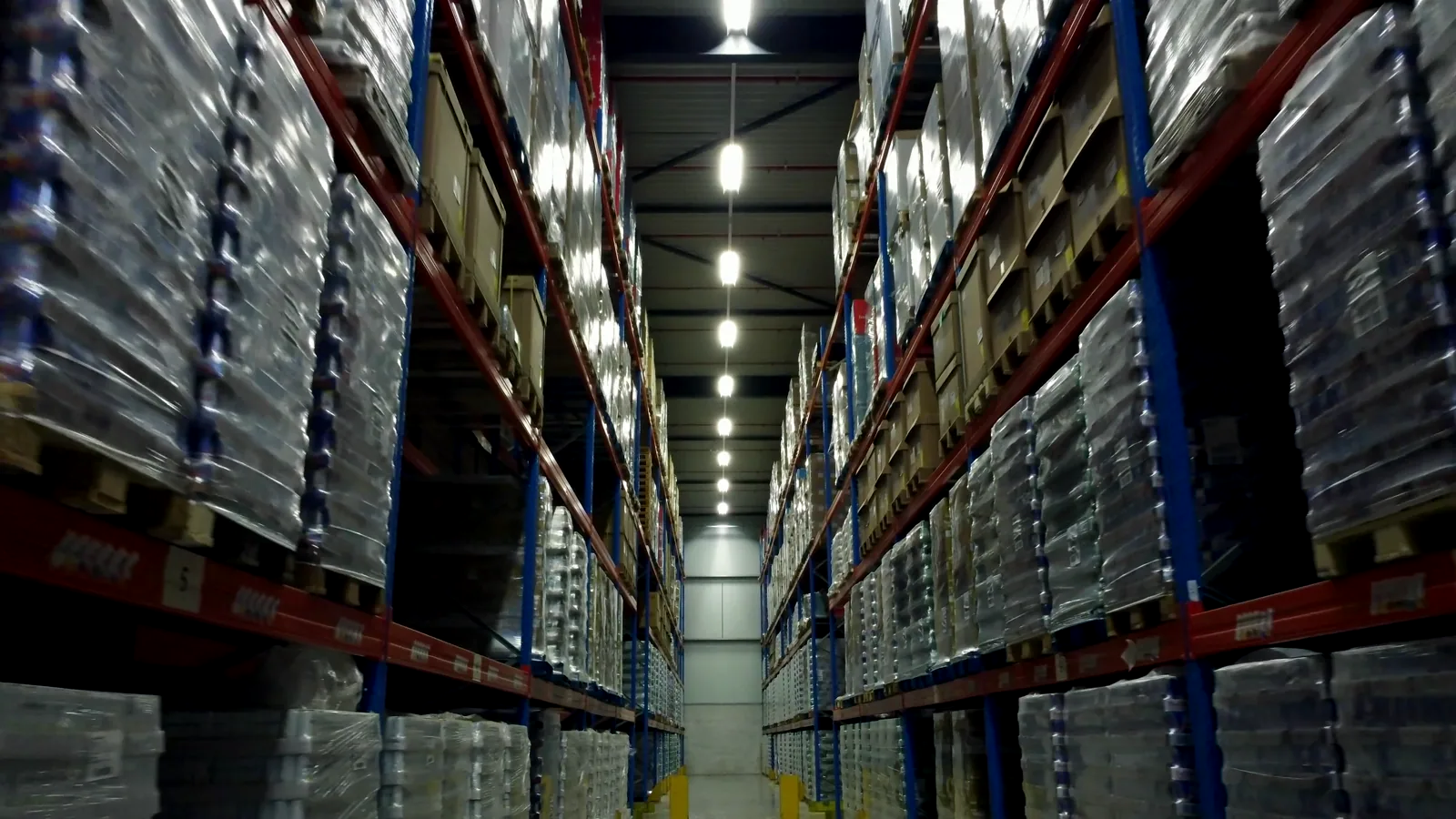 Warehouse and distribution environment